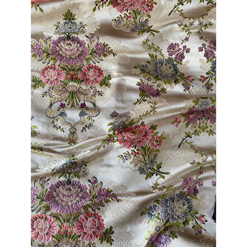 tejido-seda-borghia-vaelncia-jacquard-reproduccion-espolin-antiguo-tela-fallera-marfil-gabriela-latte